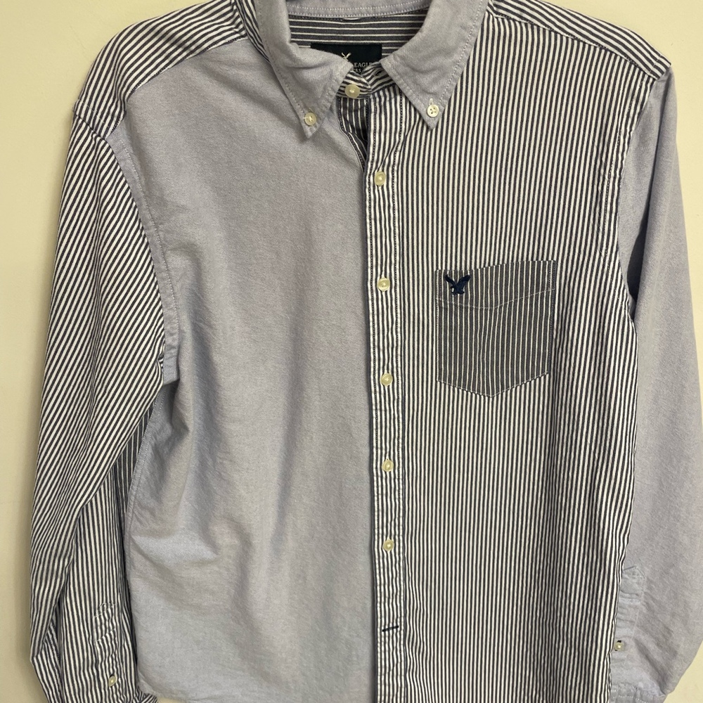 Women’s American Eagle  Button Down Shirt Size M
